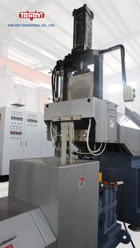 मुख्य एक्सट्रूडर के लिए हाइड्रोलिक स्क्रीन चेंजर (1)